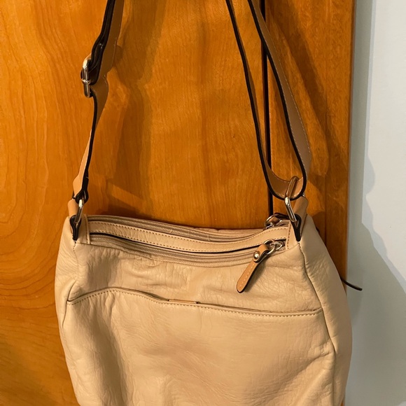 Giani Bernini  purse/crossover Bag . 13” X. 9”. Great shape! - Picture 4 of 8